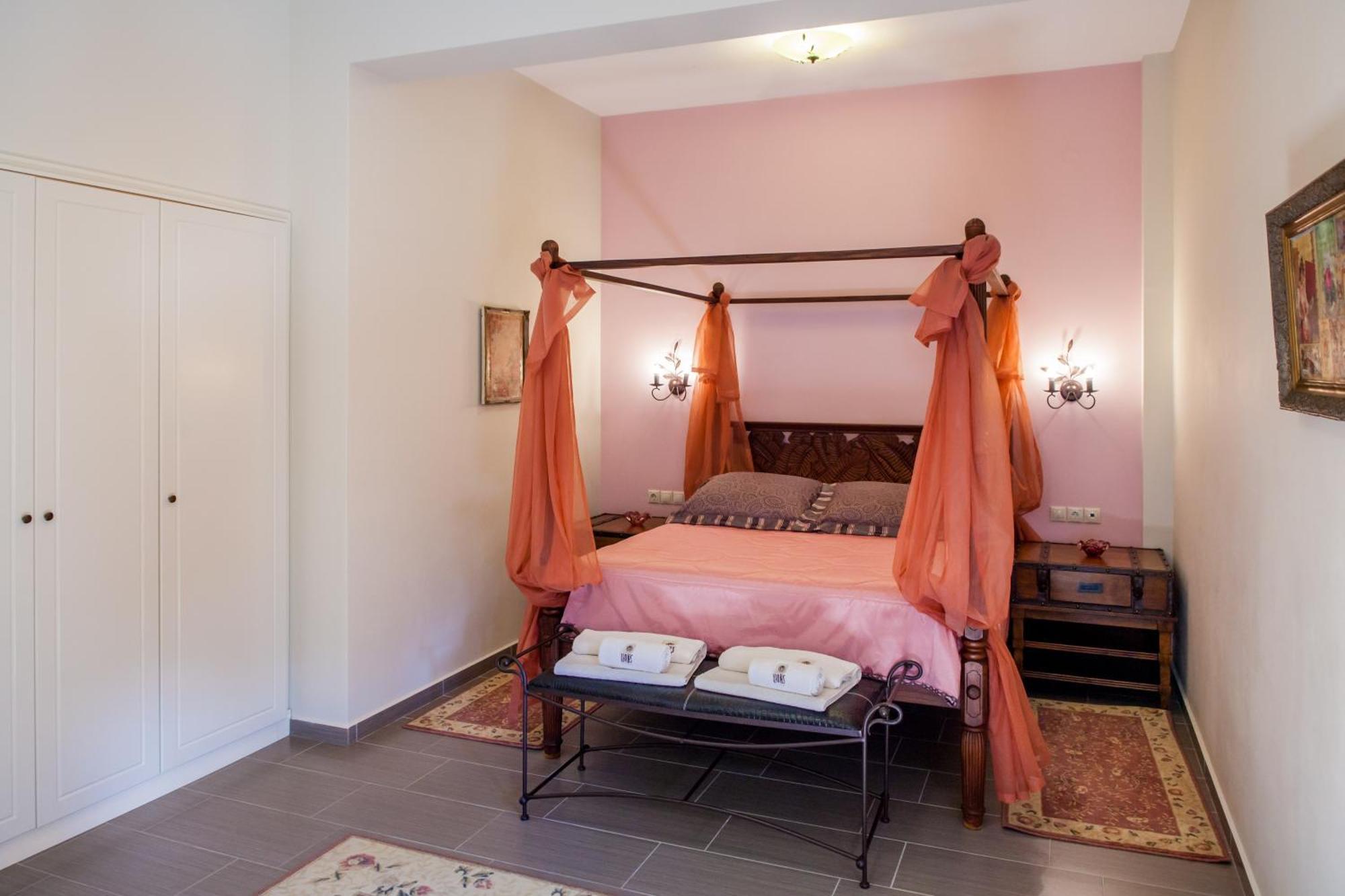 Aparthotel Lions Nine Mourésion Zewnętrze zdjęcie