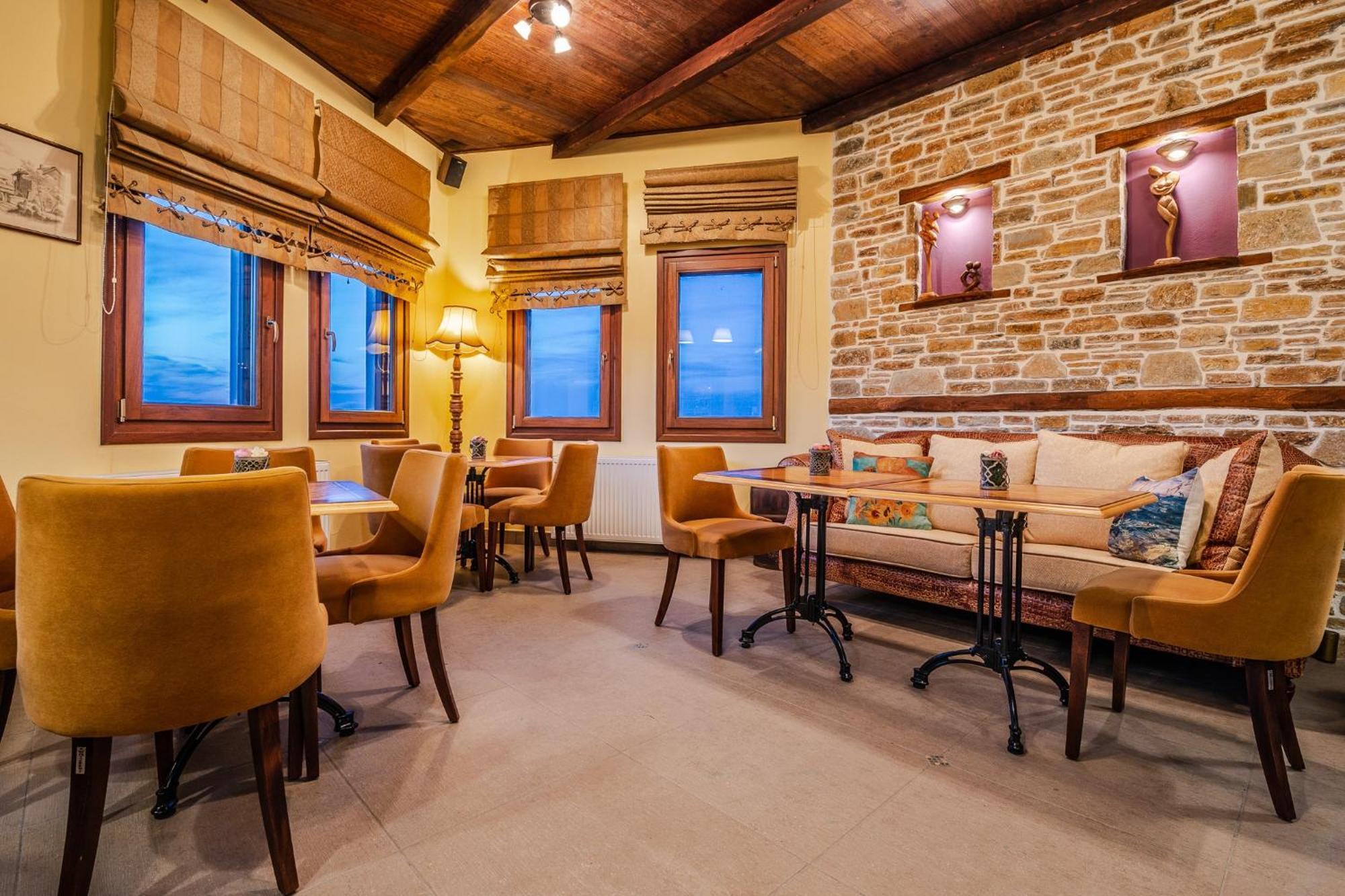 Aparthotel Lions Nine Mourésion Zewnętrze zdjęcie