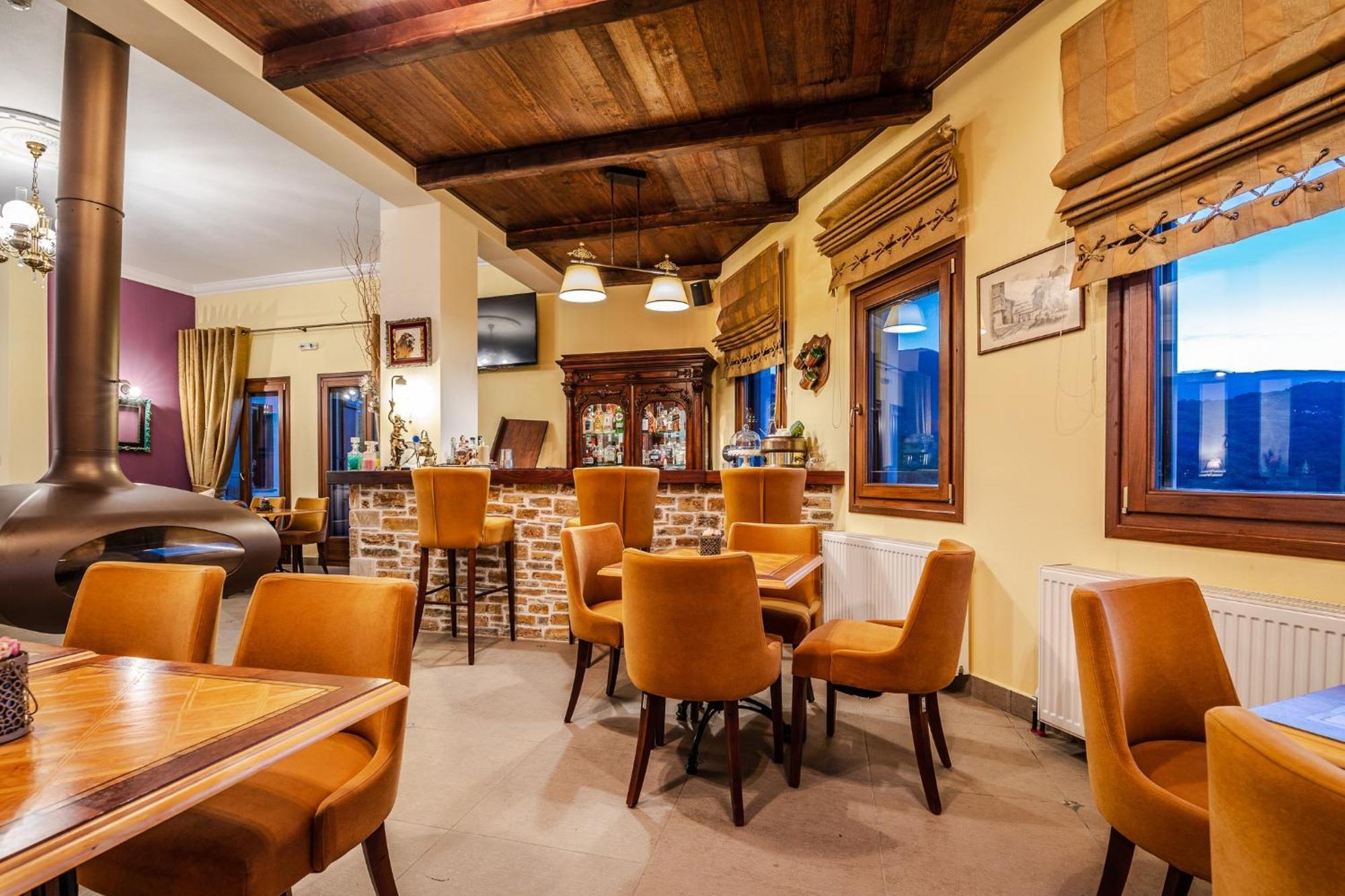 Aparthotel Lions Nine Mourésion Zewnętrze zdjęcie