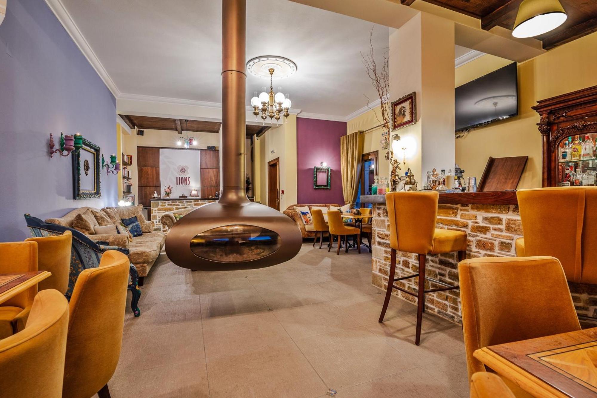 Aparthotel Lions Nine Mourésion Zewnętrze zdjęcie