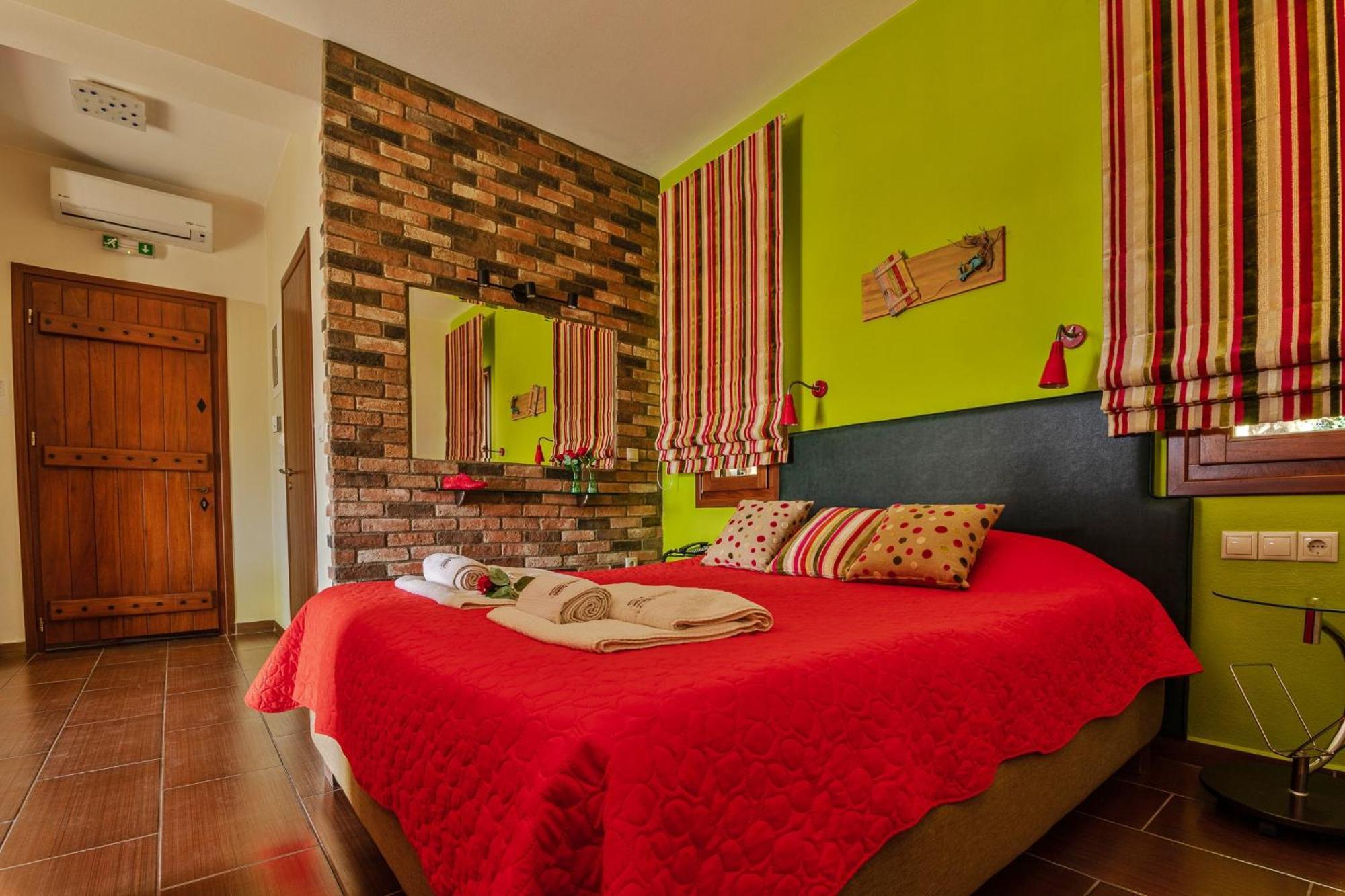 Aparthotel Lions Nine Mourésion Zewnętrze zdjęcie